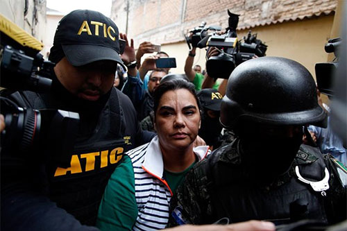 Detienen a la ex primera dama hondureña por supuesto lavado de dinero